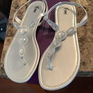 FIONI Clothing Silver Jeweled T-Strap Sandals